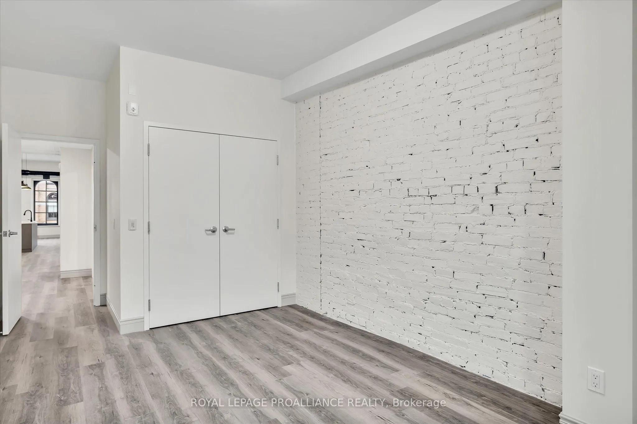 380 George Street, #2B