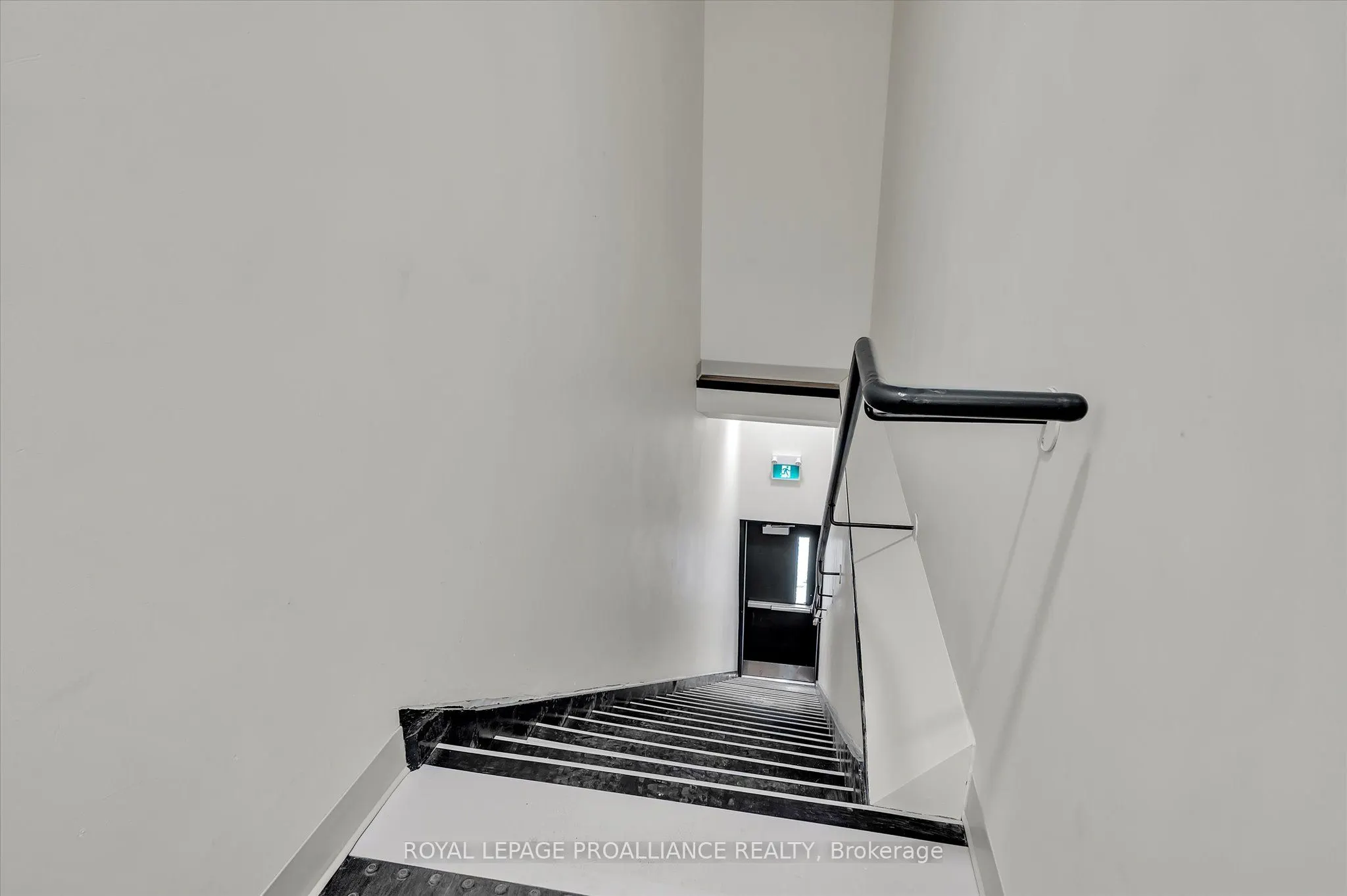 380 George Street, #2B