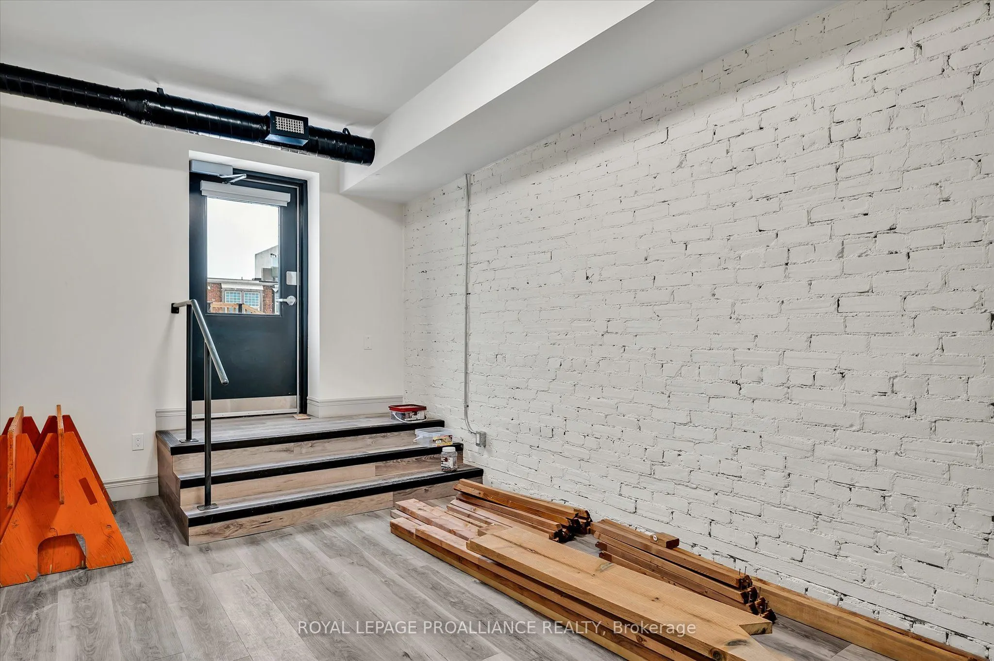 380 George Street, #2B