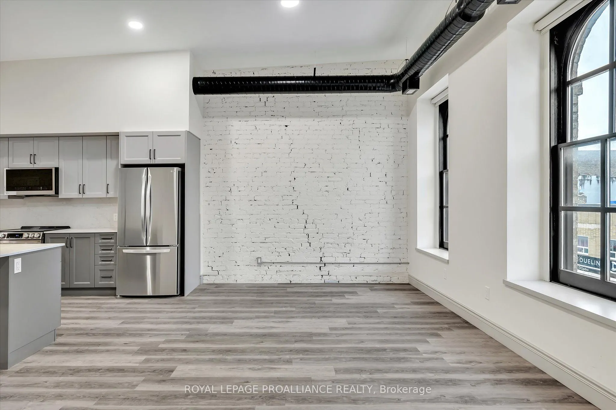 380 George Street, #2B