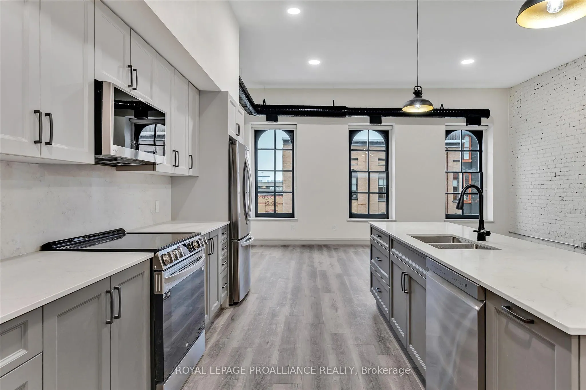 380 George Street, #2B
