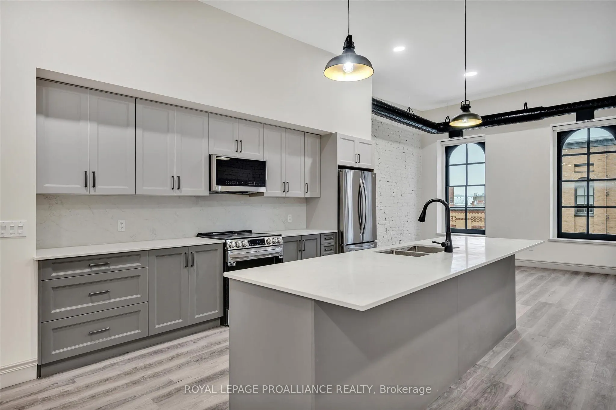 380 George Street, #2B