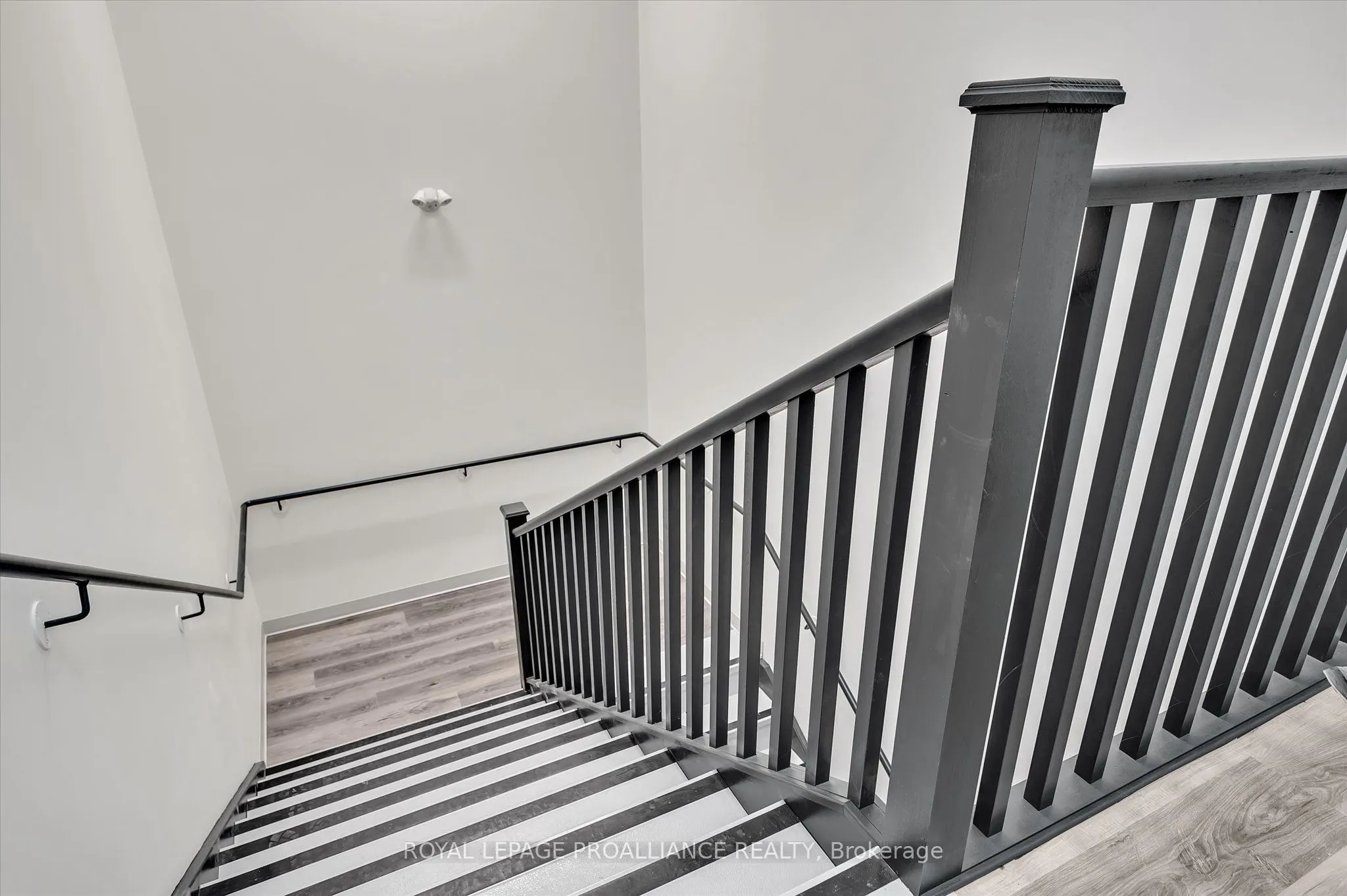 380 George Street, #2B