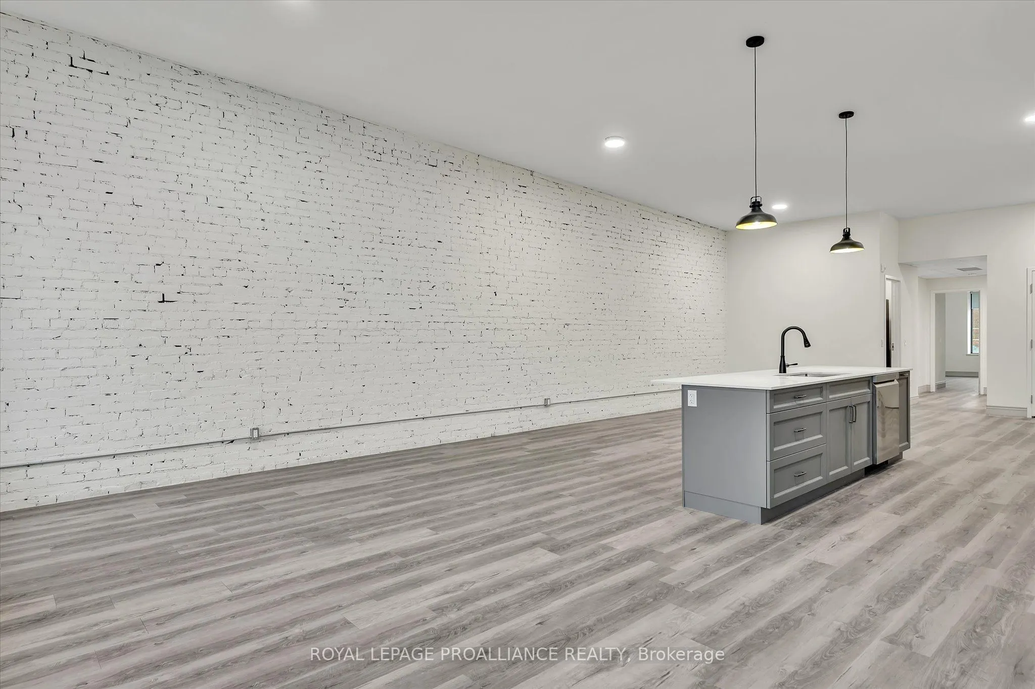 380 George Street, #2B