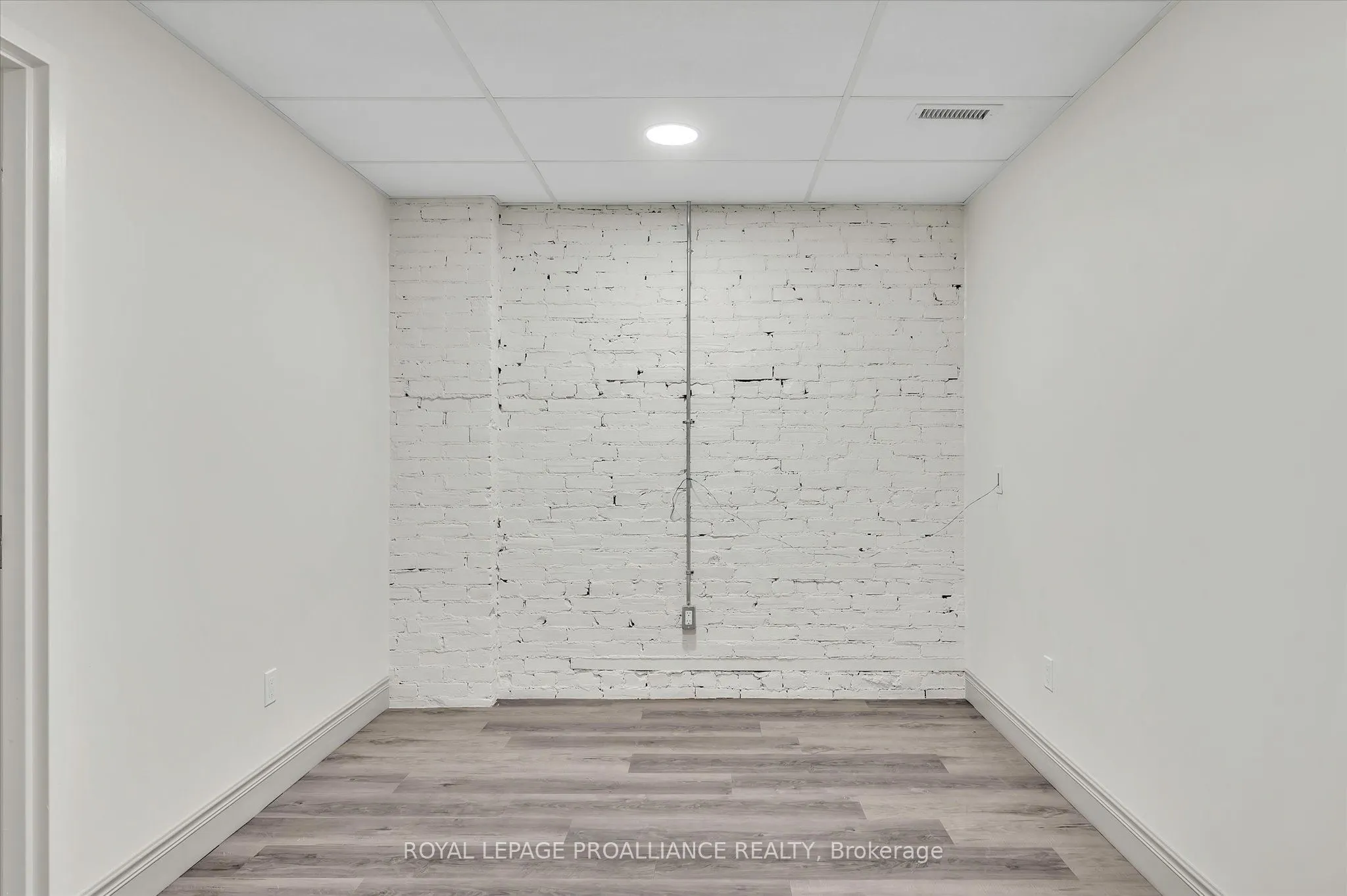 380 George Street, #2B