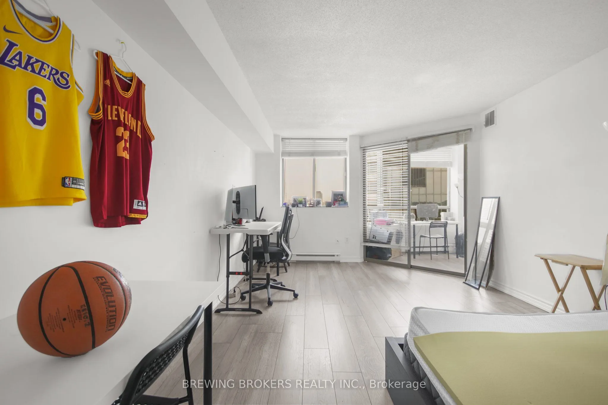 695 Richmond Street, #1501