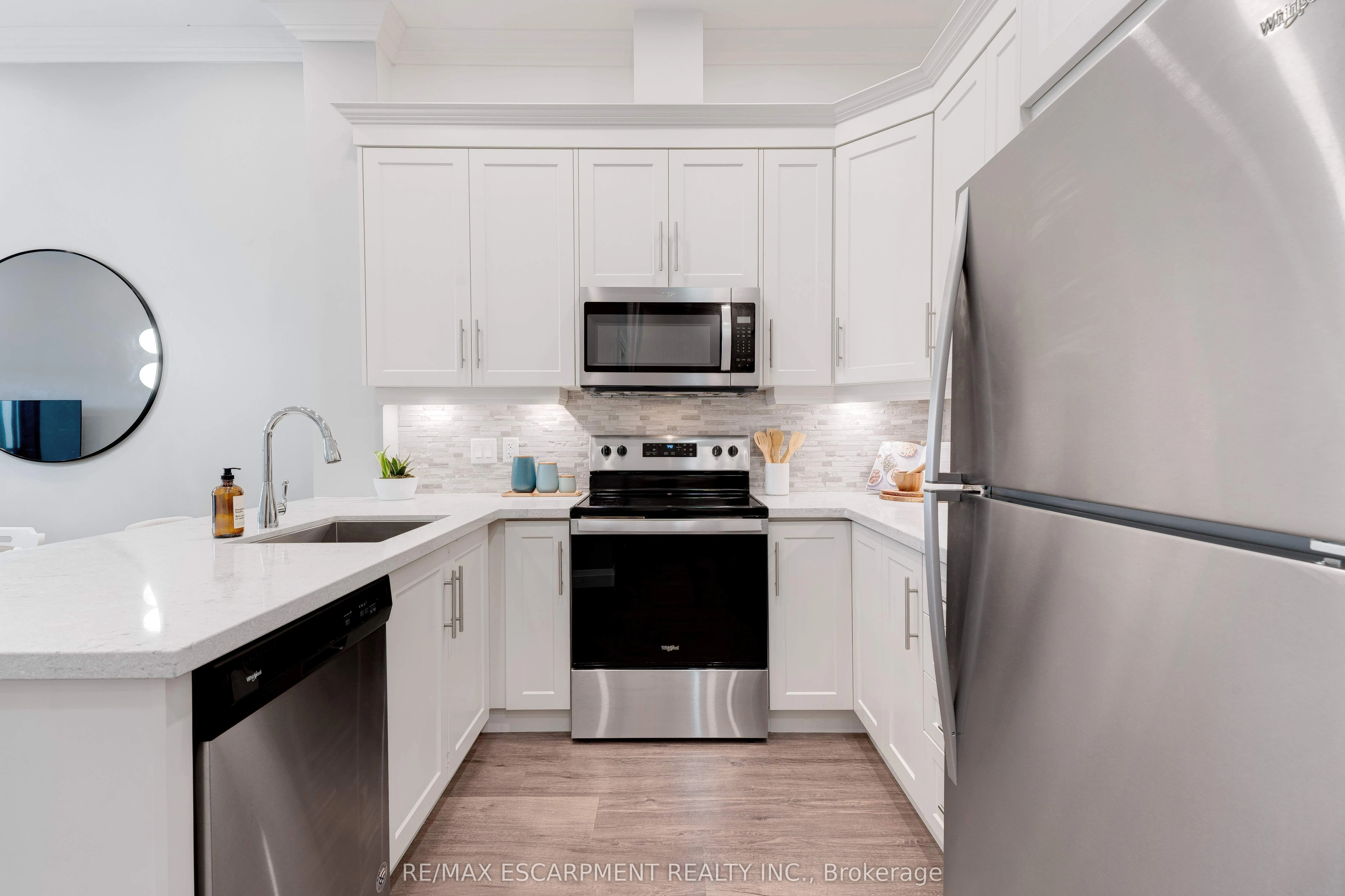 30 HAMILTON Street S, #108