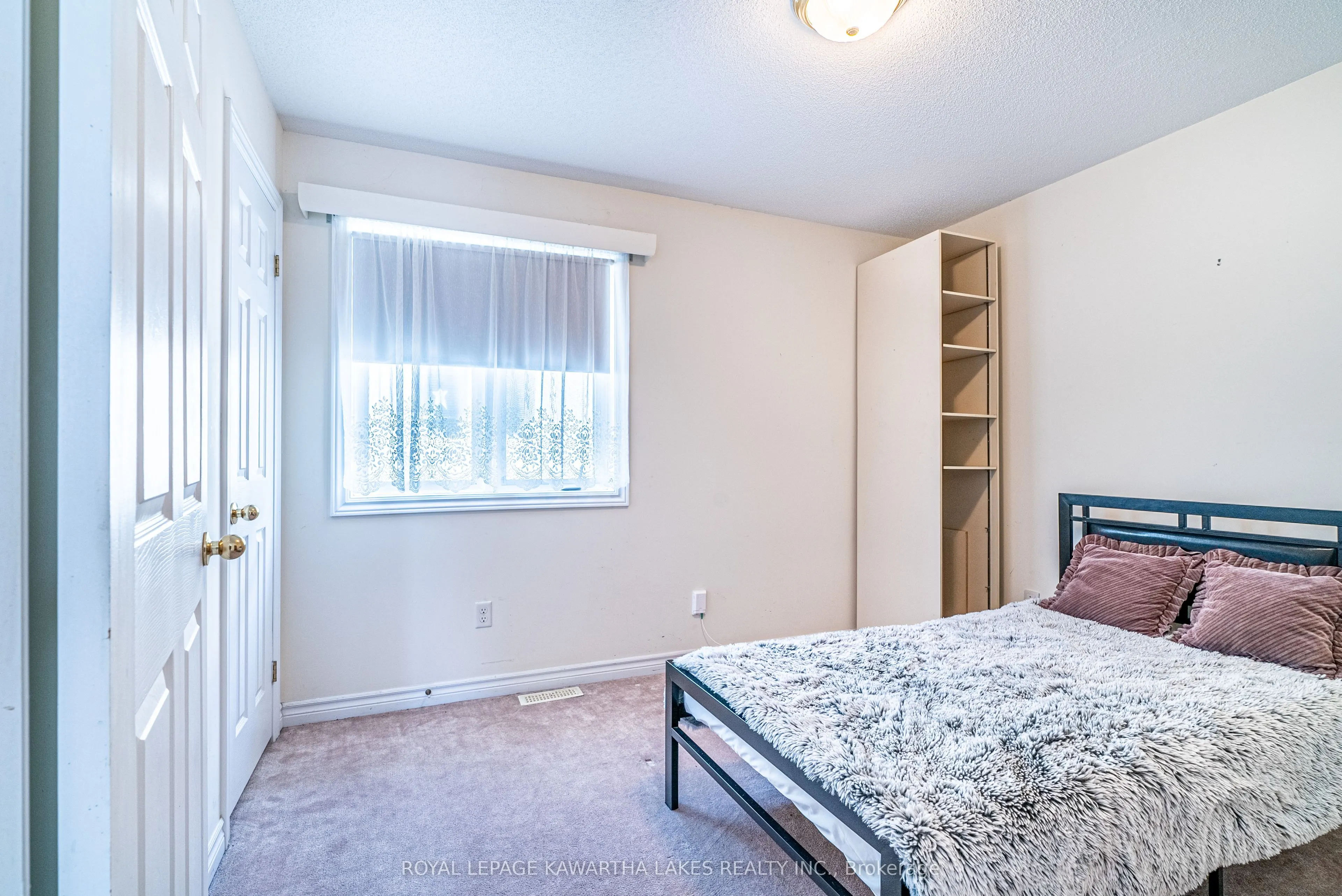 36 Fallingbrook Crescent