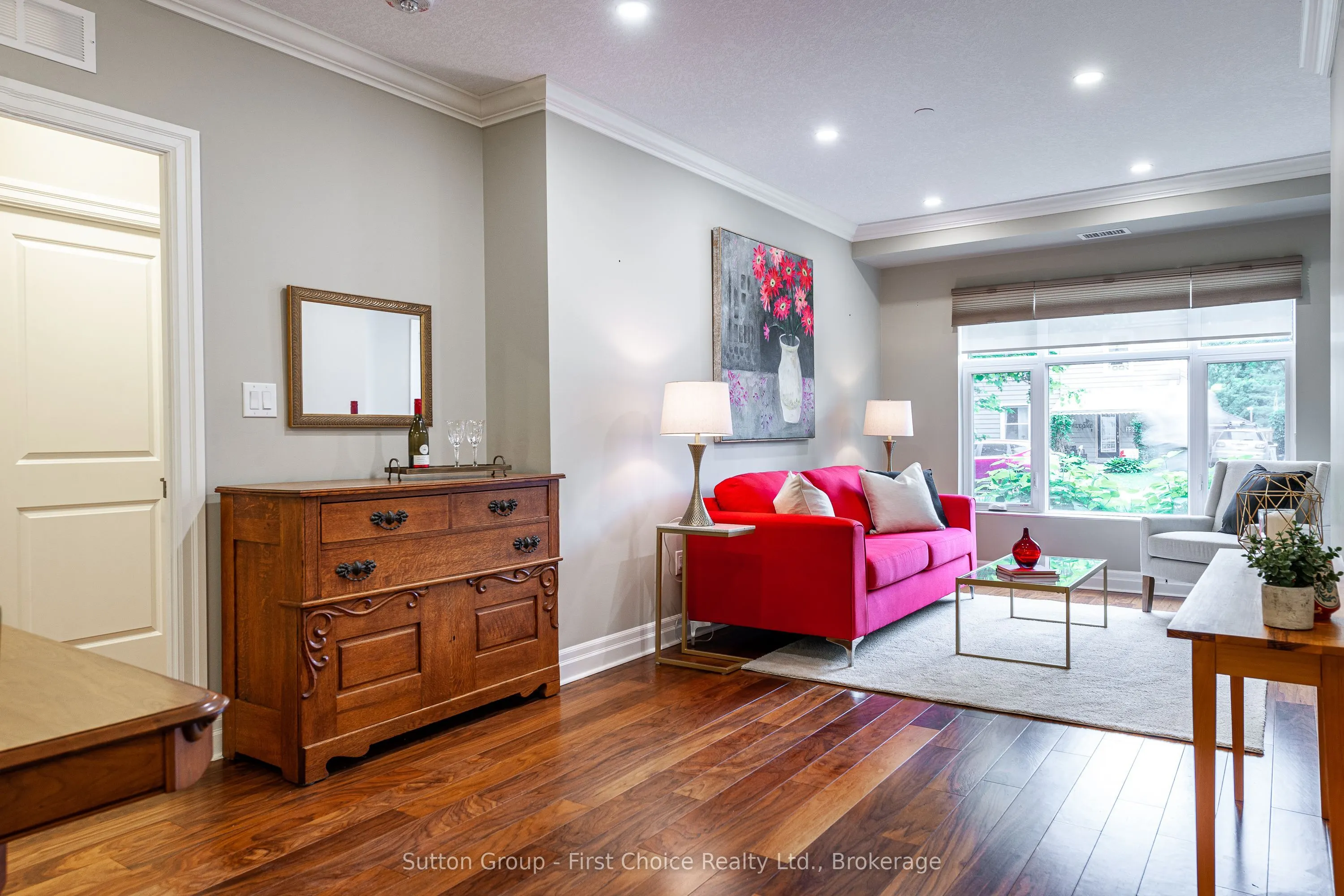 255 John Street N #102