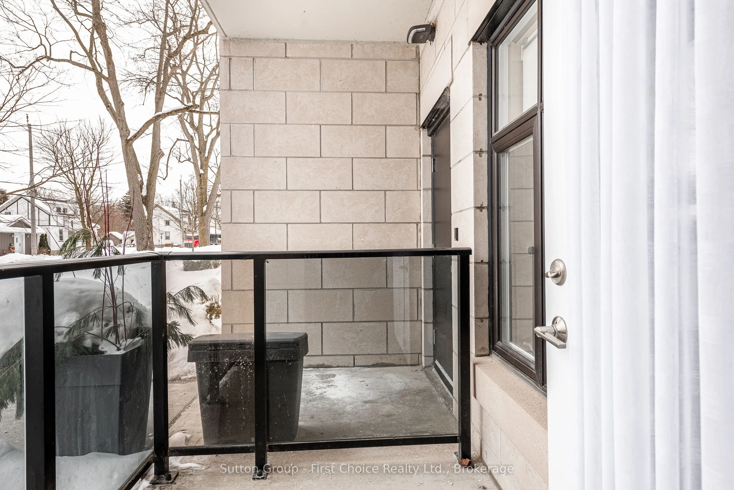 255 John Street N #102