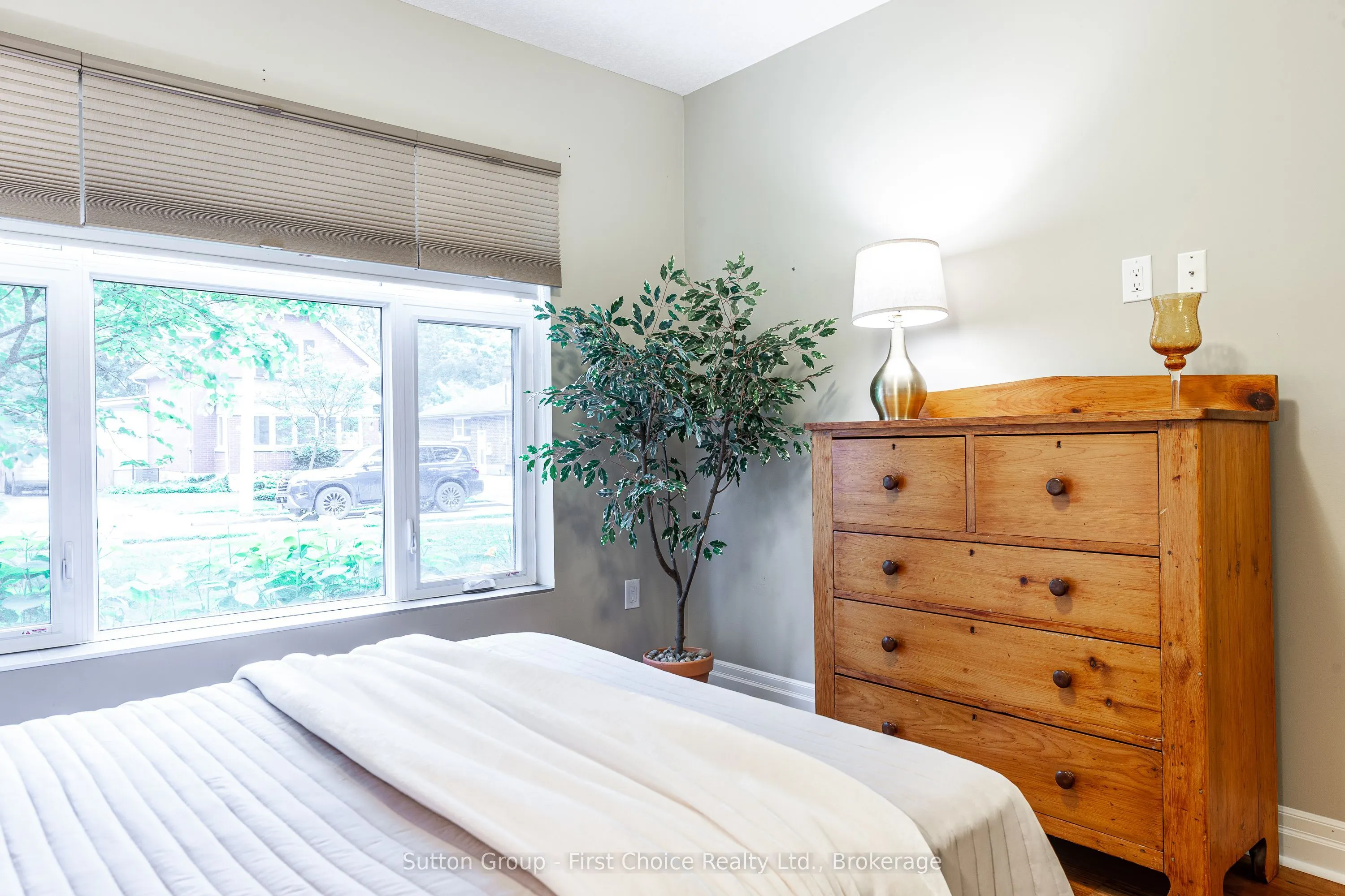255 John Street N #102