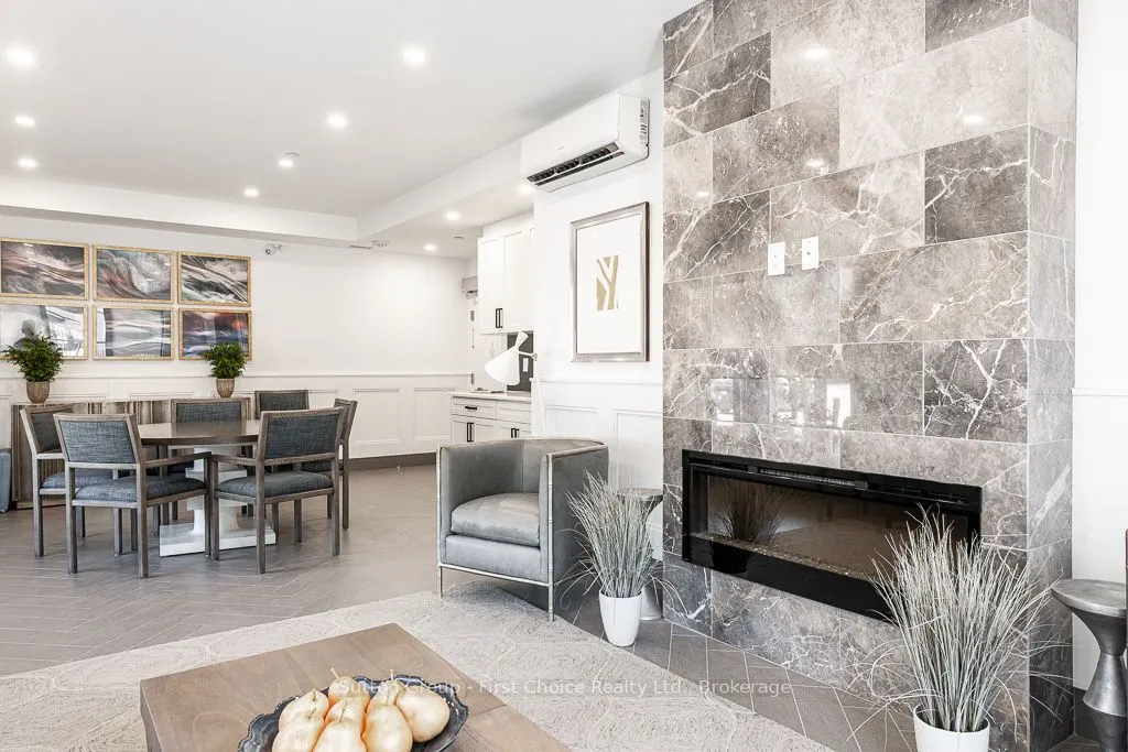 255 John Street N #102