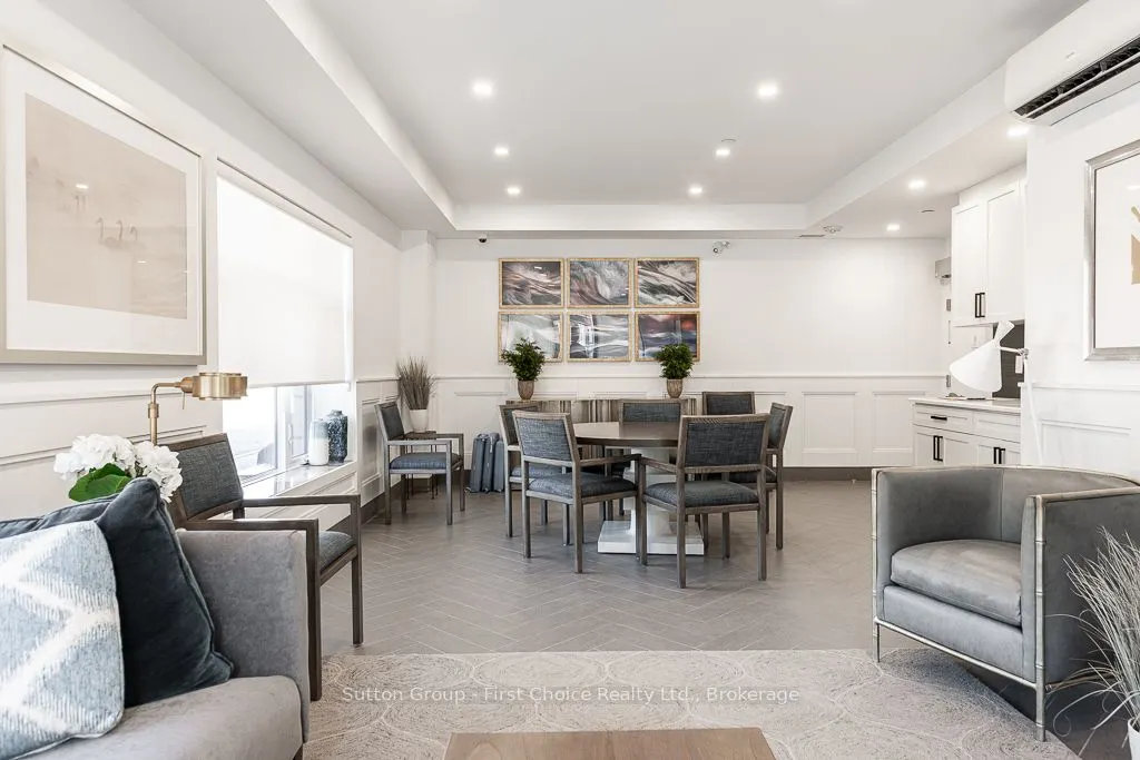 255 John Street N #102