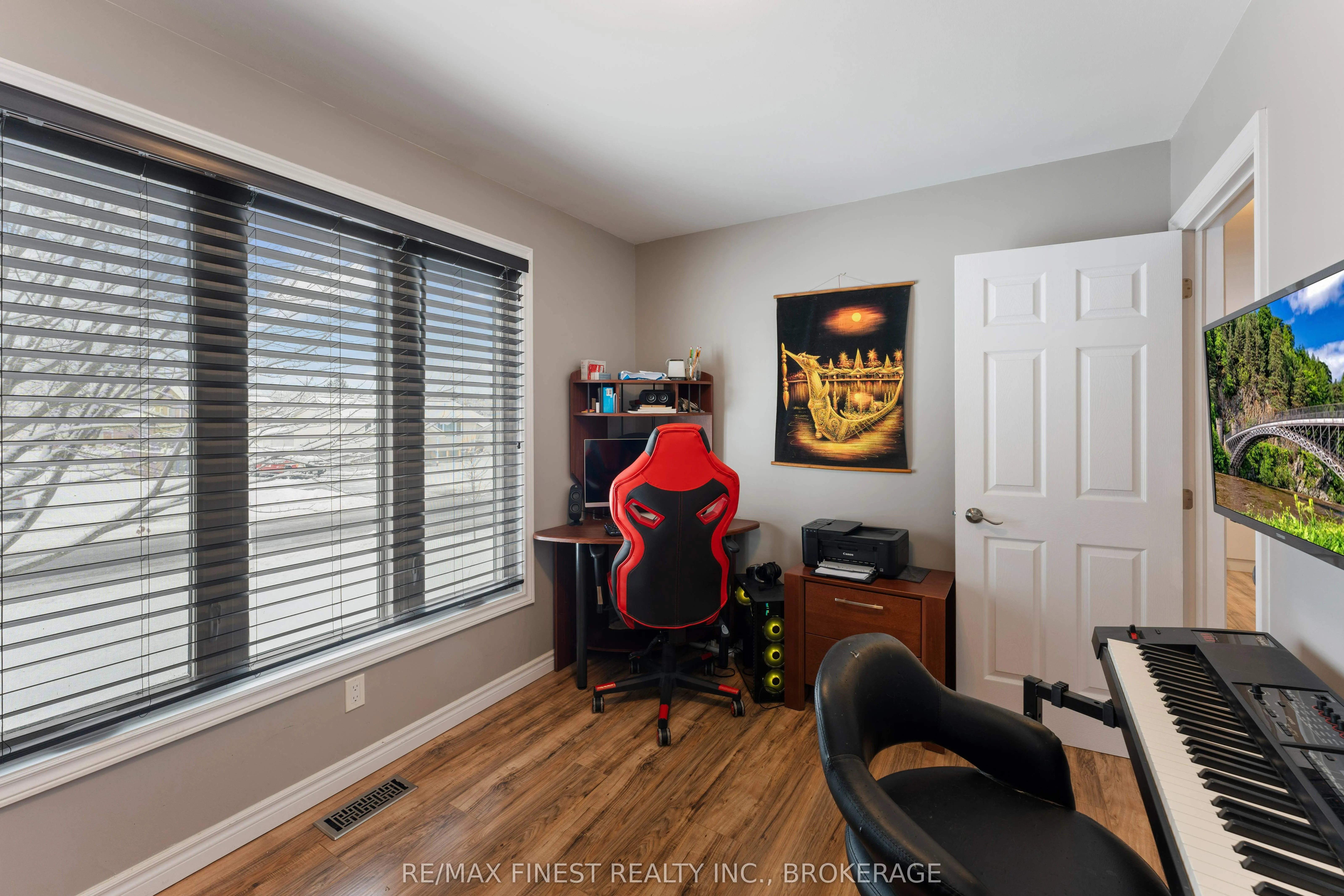111 Manitou Crescent