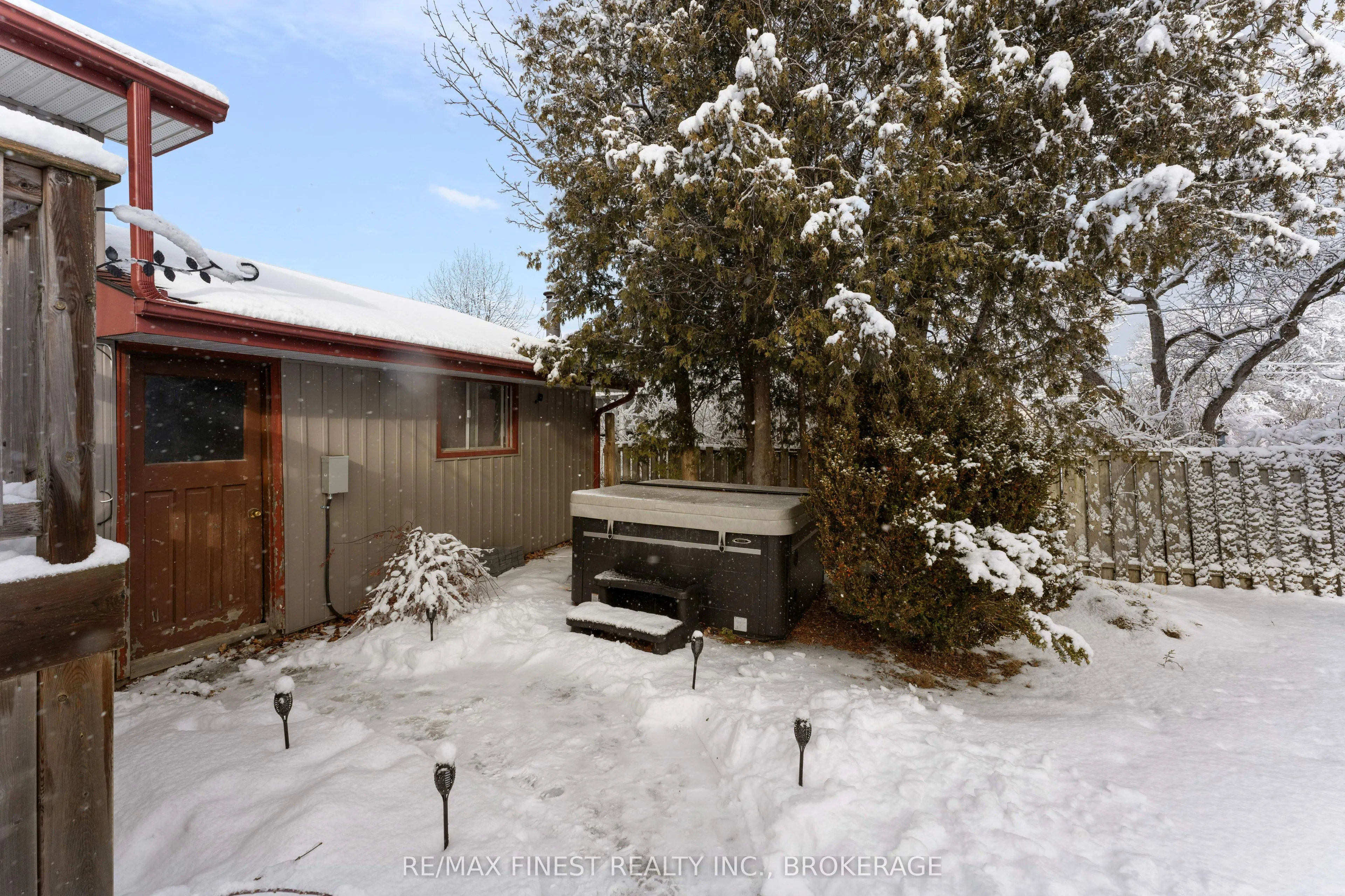 111 Manitou Crescent