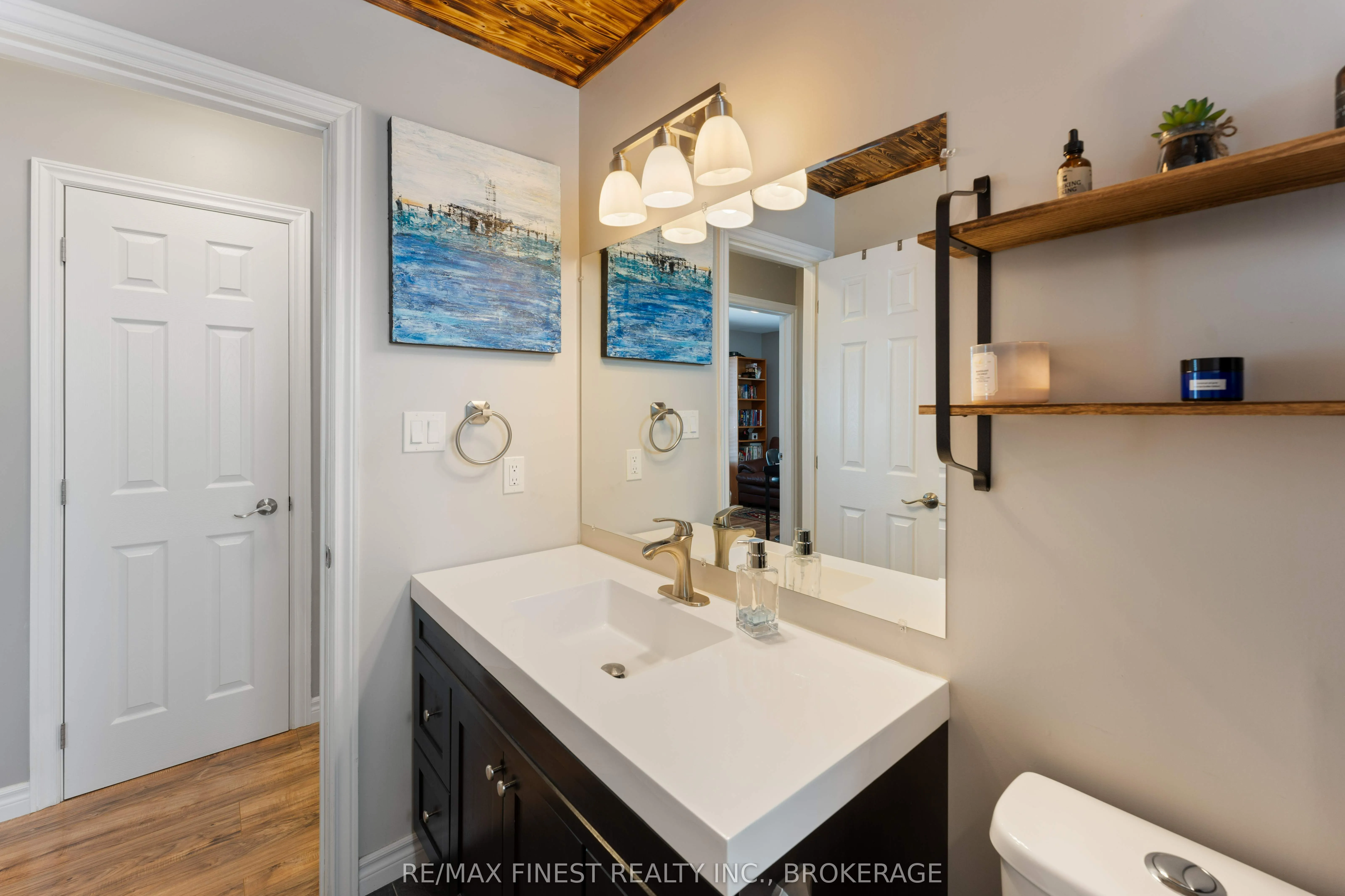111 Manitou Crescent