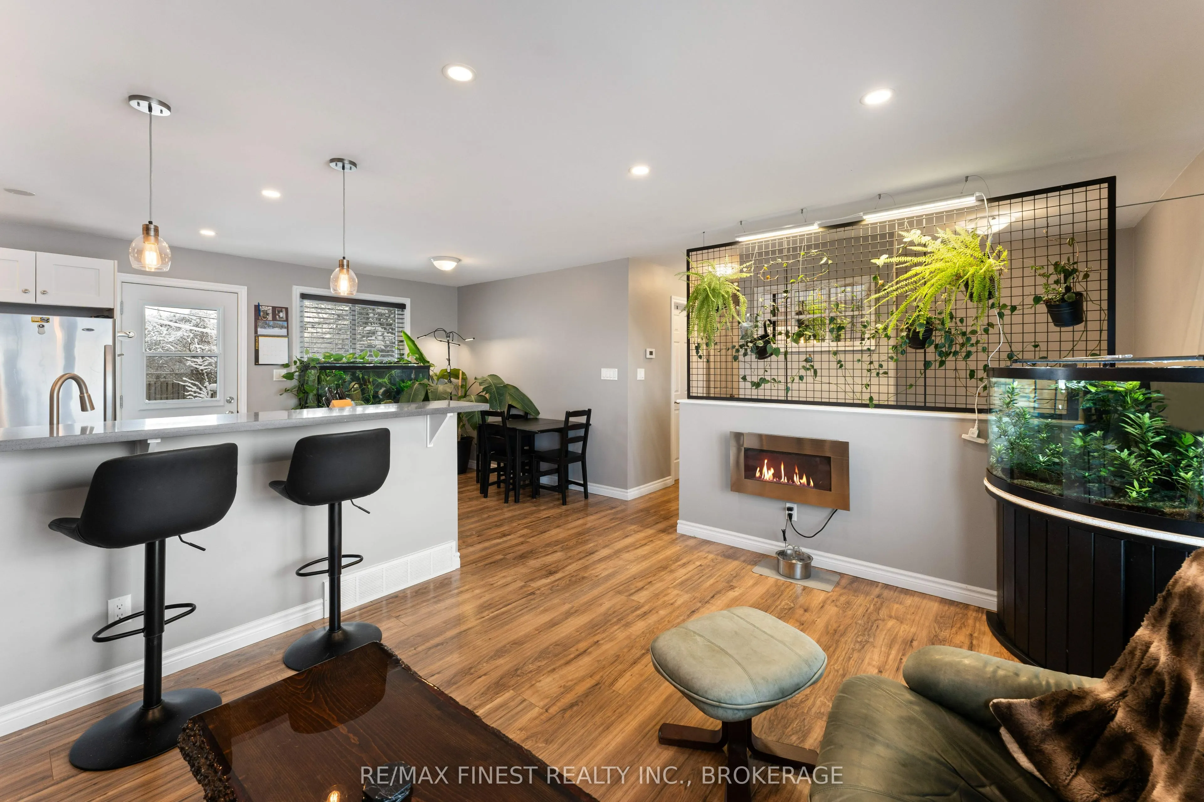 111 Manitou Crescent