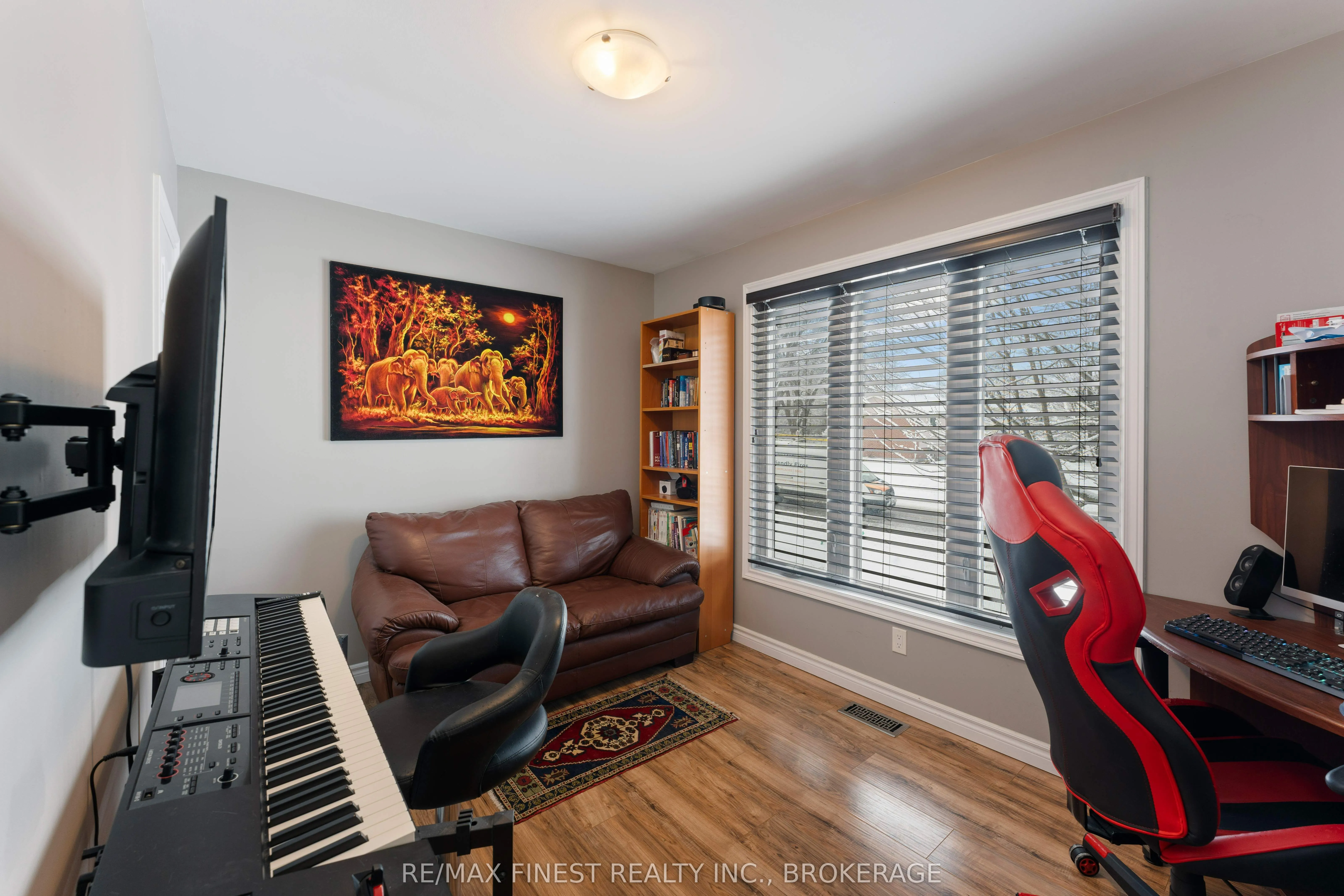111 Manitou Crescent