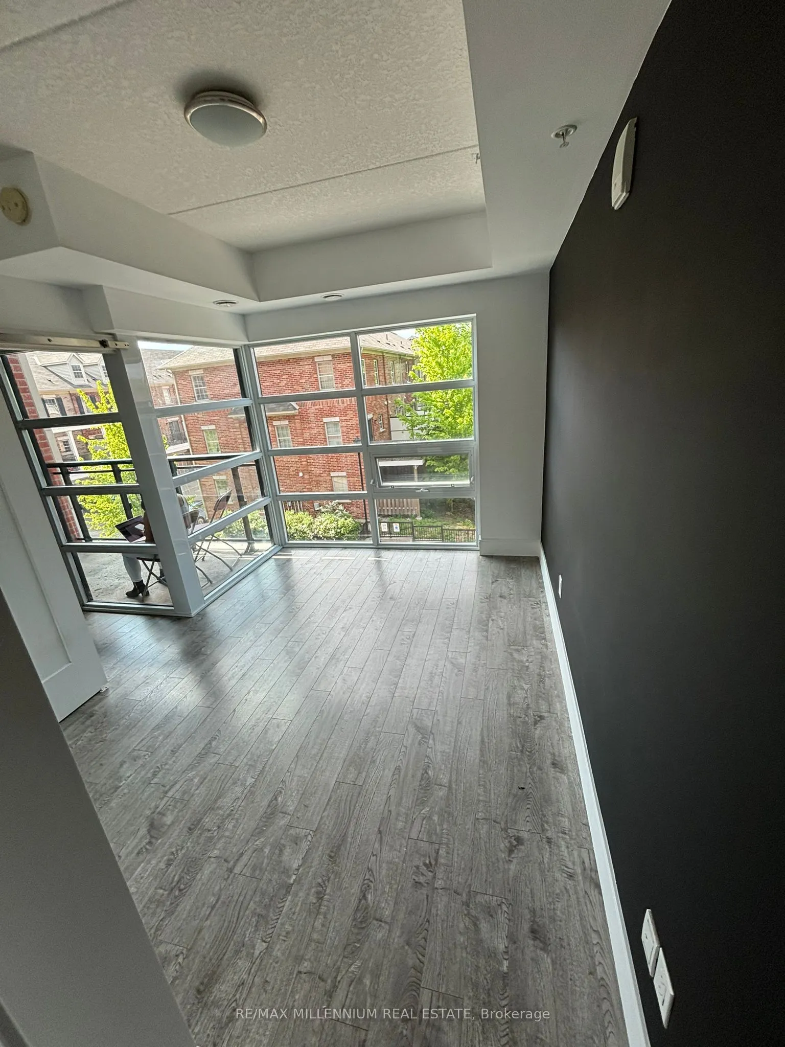 15 Prince Albert Boulevard #312
