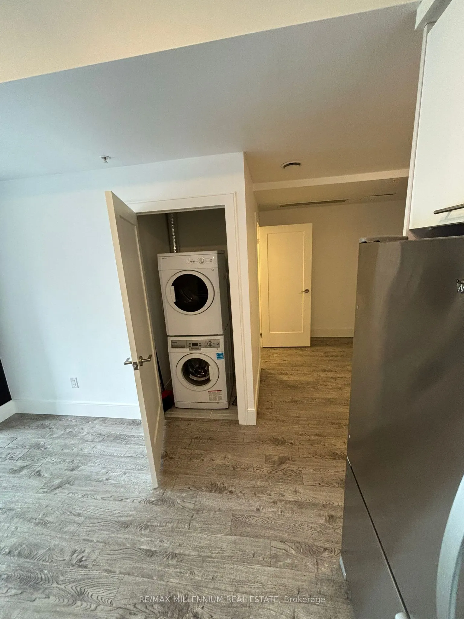 15 Prince Albert Boulevard #312