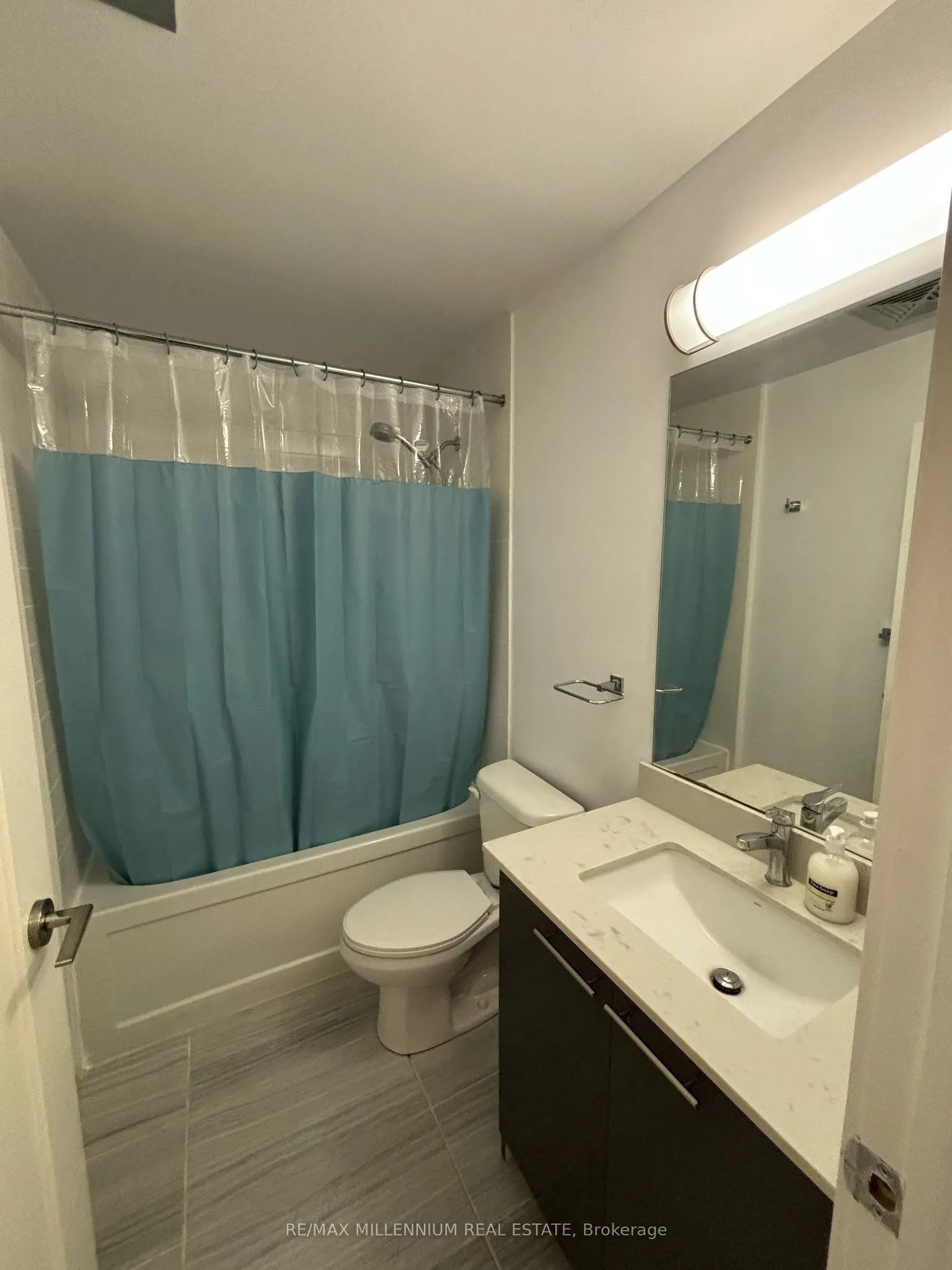 15 Prince Albert Boulevard #312