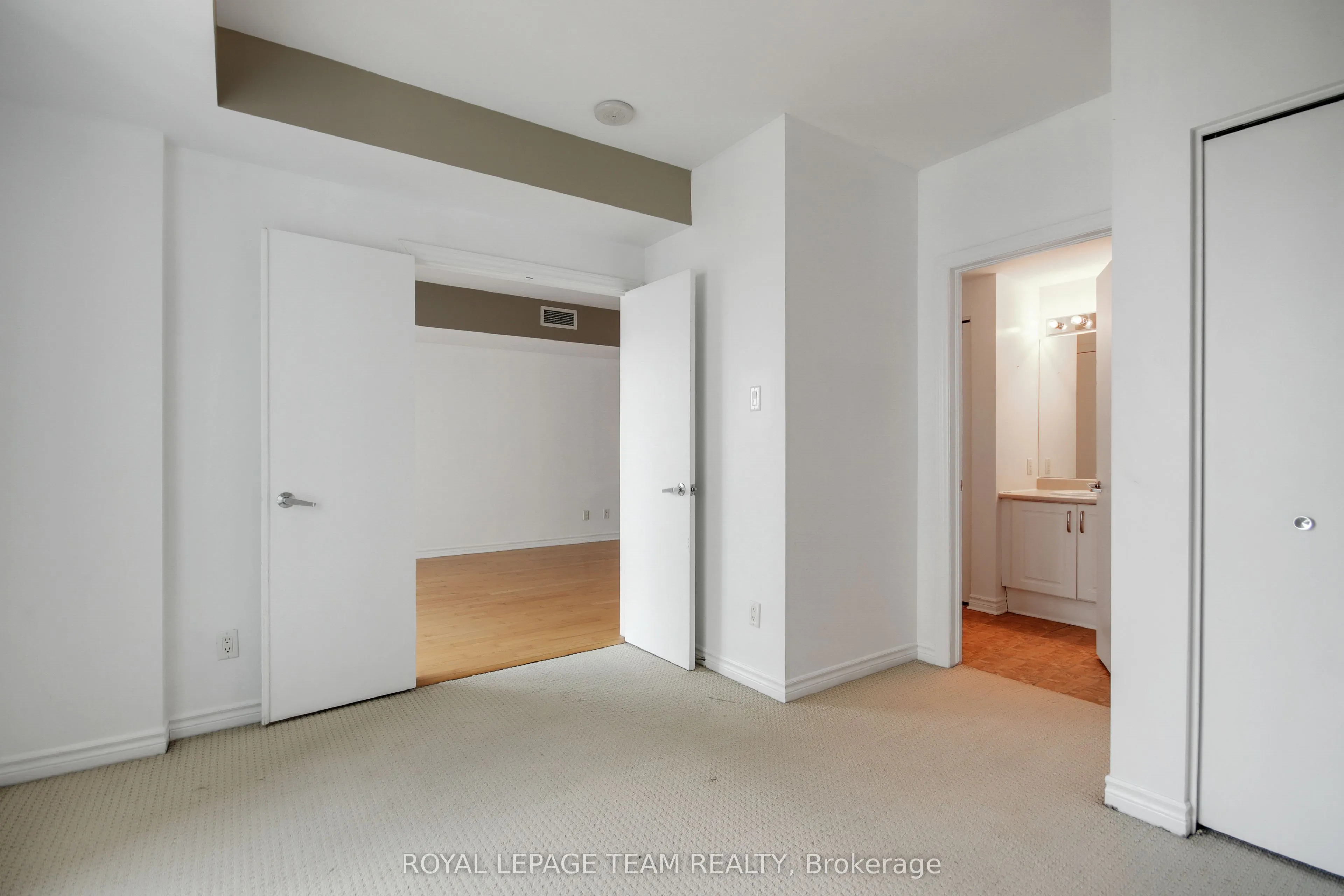 200 RIDEAU Street, #1609