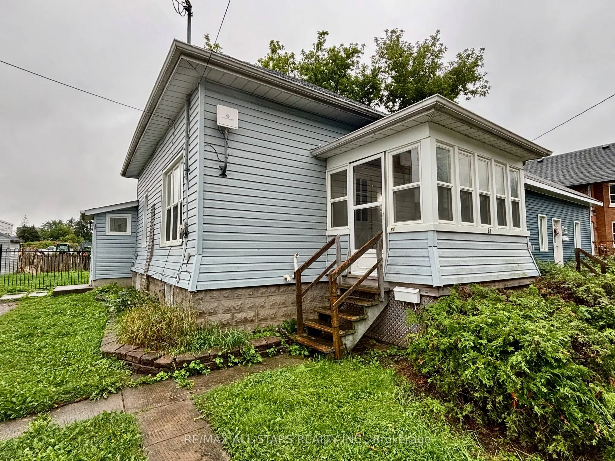 81 Durham Street W