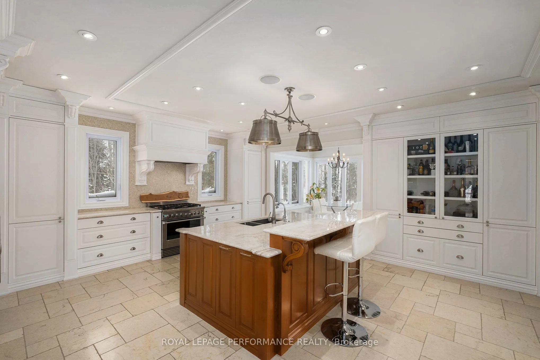 1413 BLACKHORSE Court