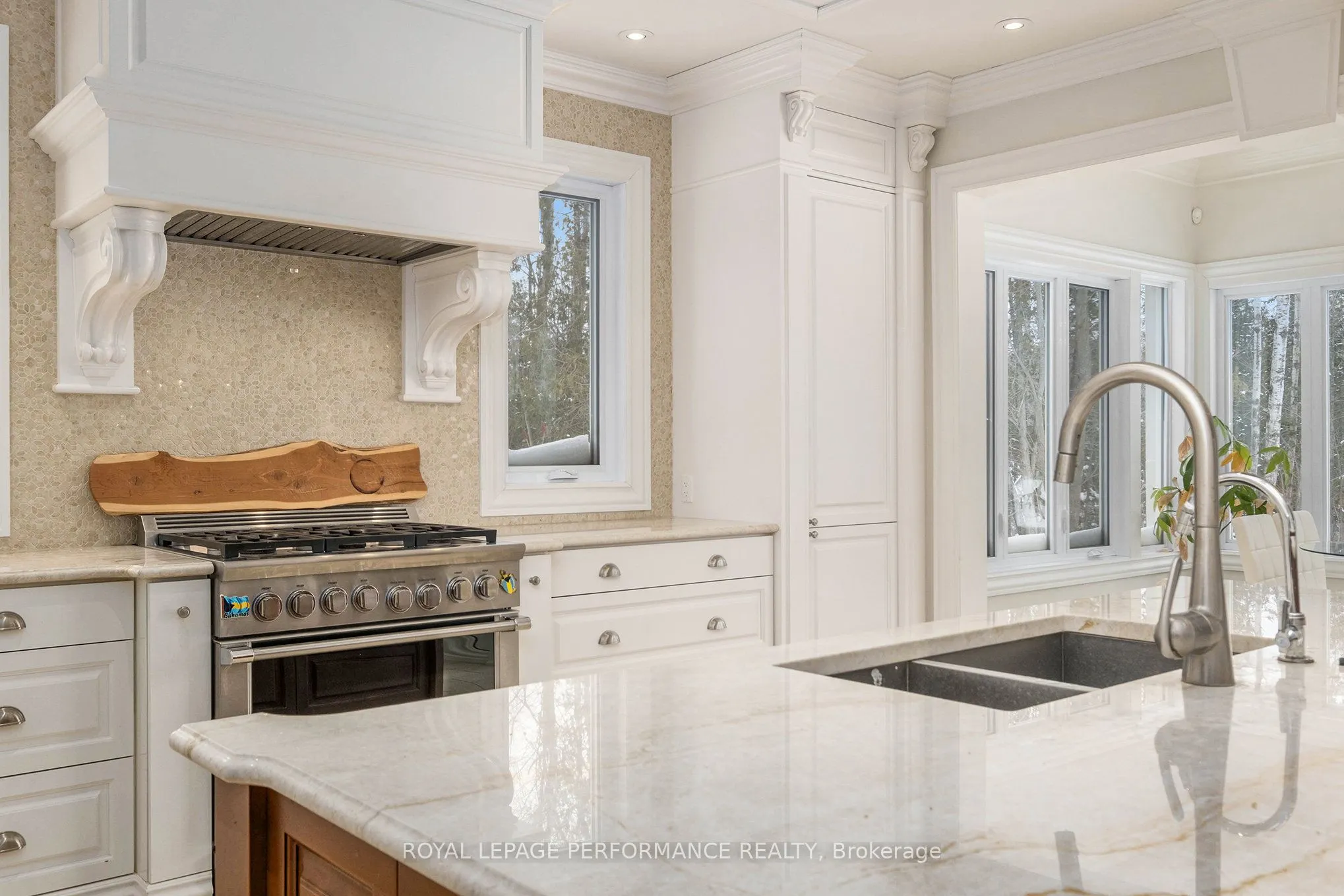 1413 BLACKHORSE Court
