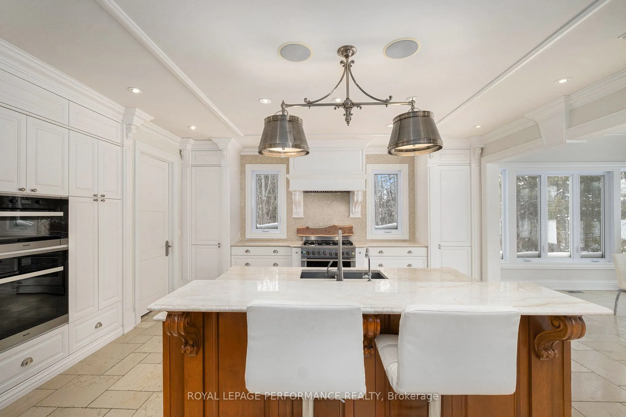 1413 BLACKHORSE Court