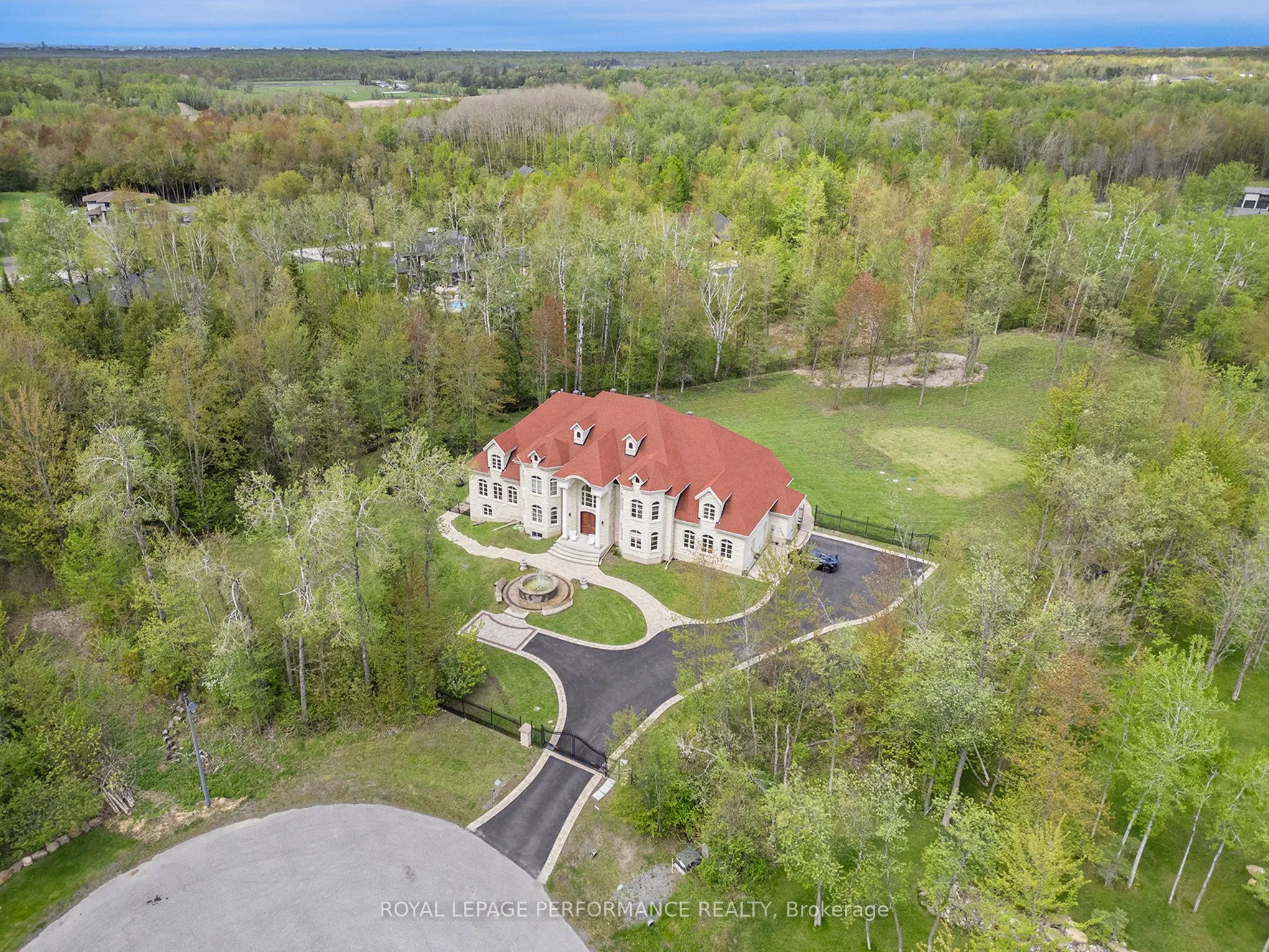1413 BLACKHORSE Court