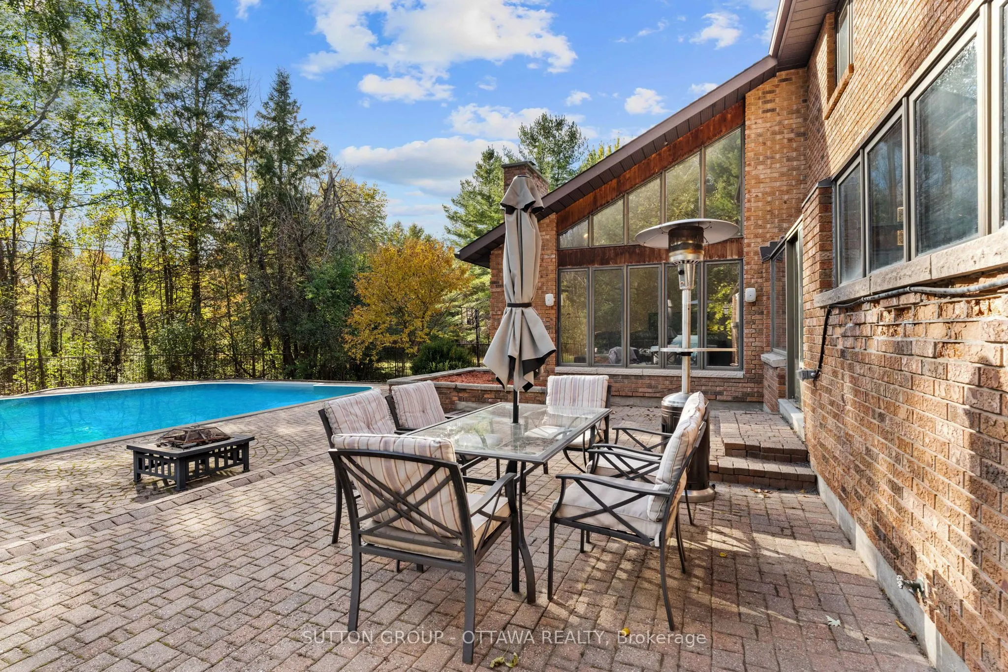 7 ROLSTON Way
