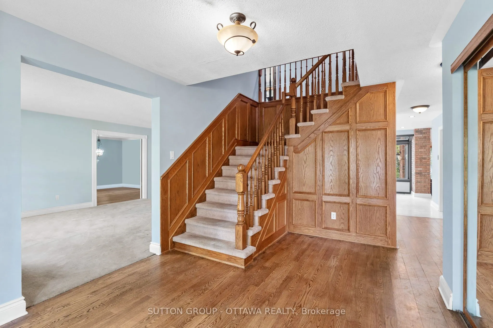 7 ROLSTON Way