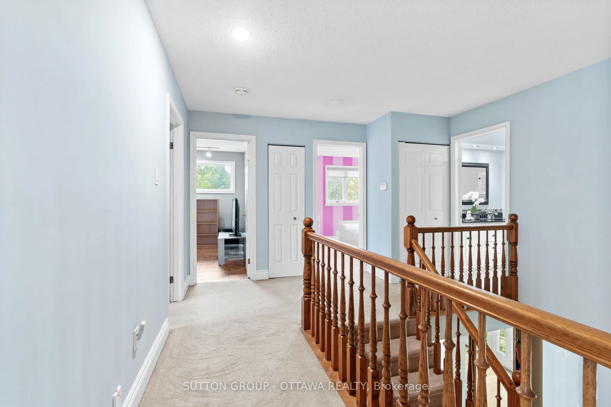 7 ROLSTON Way