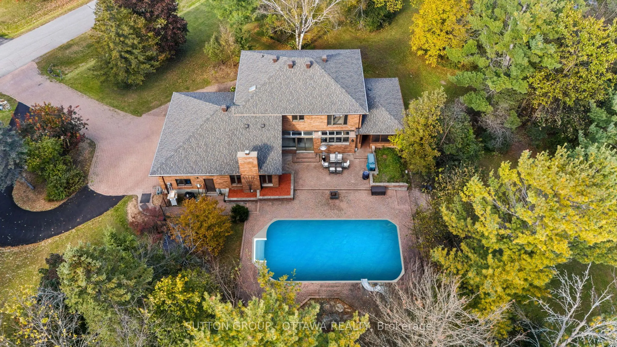 7 ROLSTON Way