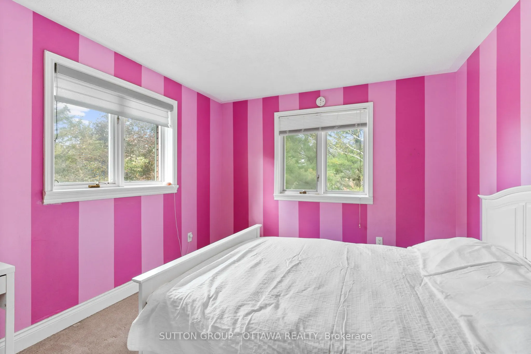 7 ROLSTON Way