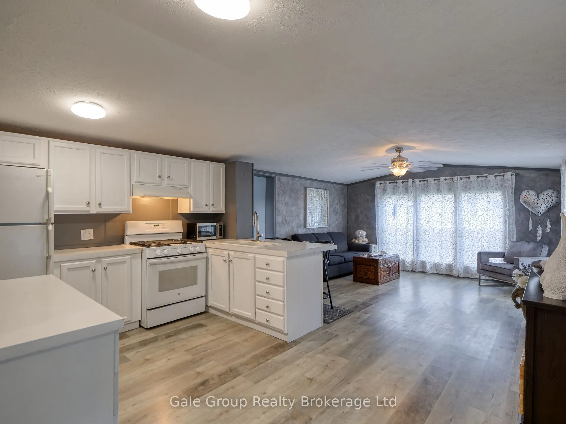 495856 10th Line, #67