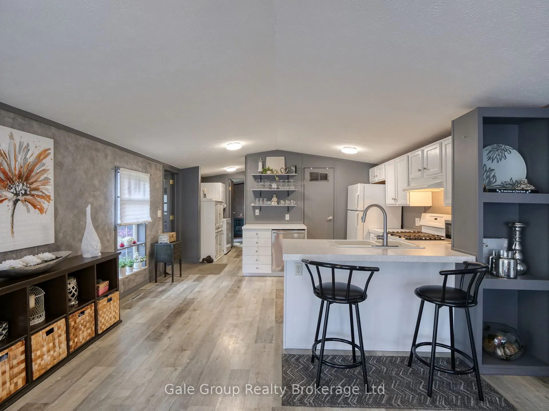 495856 10th Line, #67