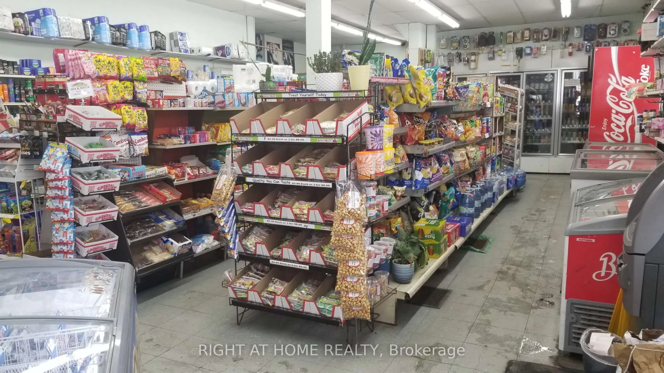 83 Walnut Street S