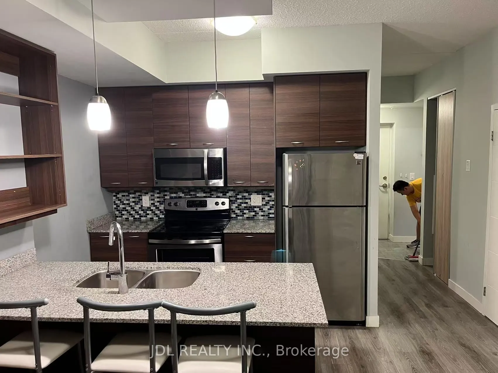 318 Spruce Street, #1106
