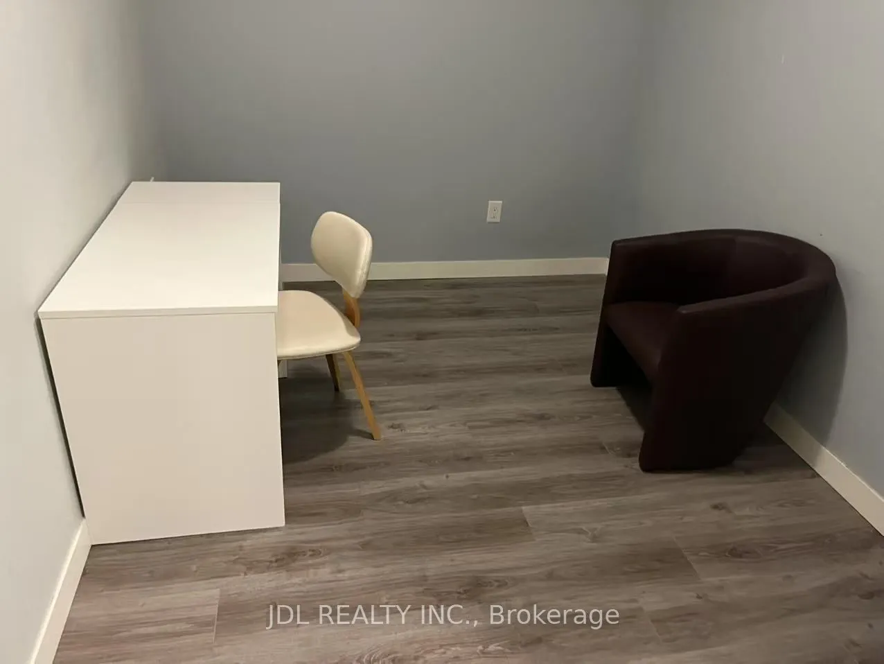 318 Spruce Street, #1106