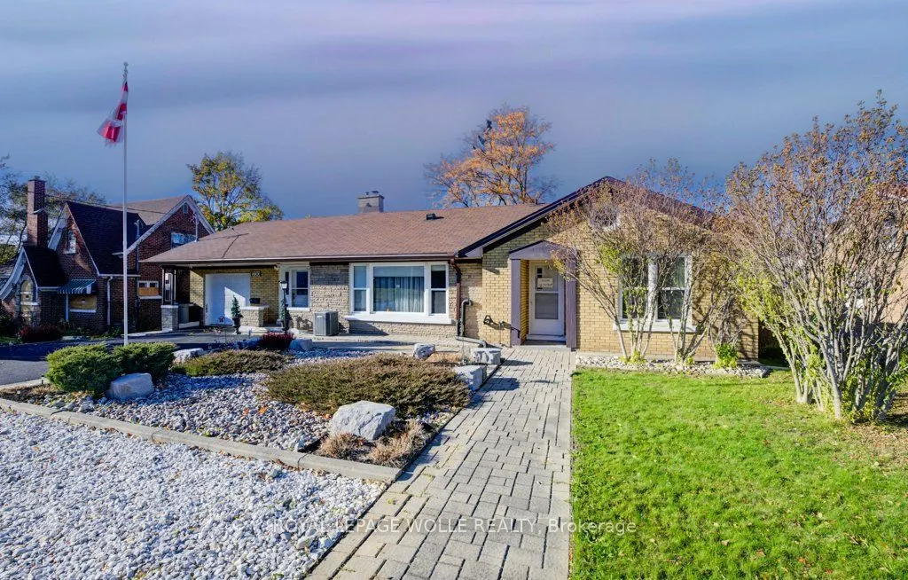 230 Highland Road W