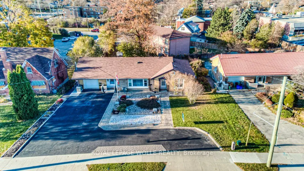 230 Highland Road W