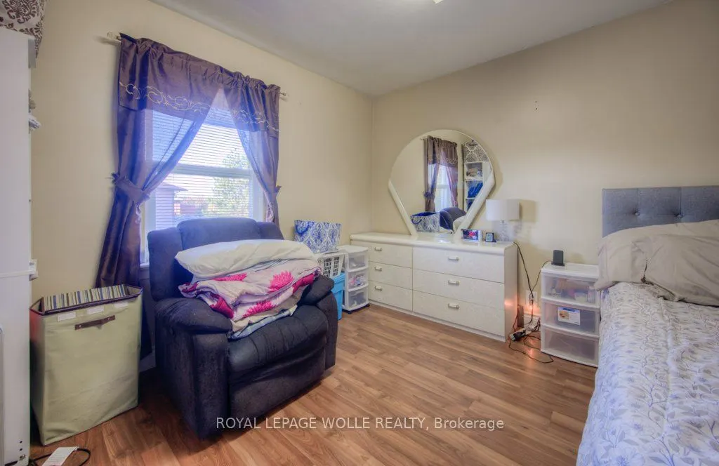 230 Highland Road W