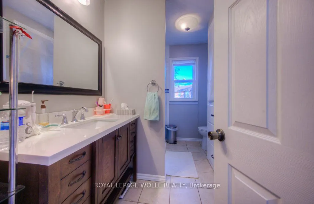 230 Highland Road W