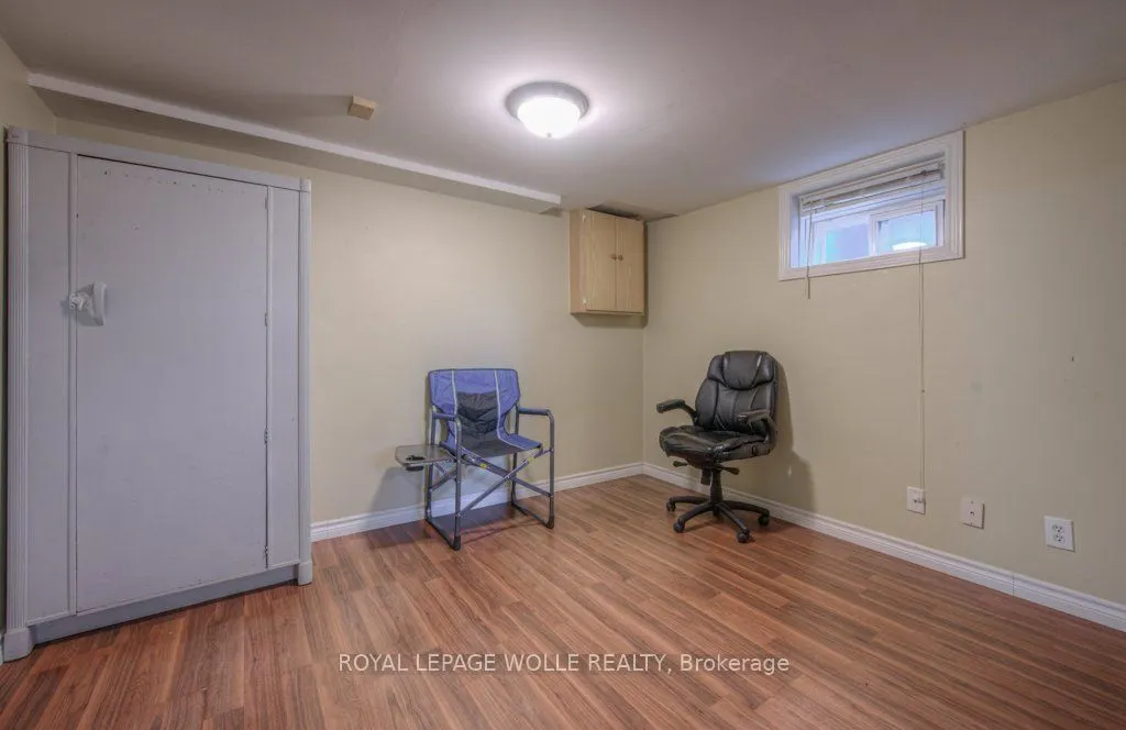 230 Highland Road W