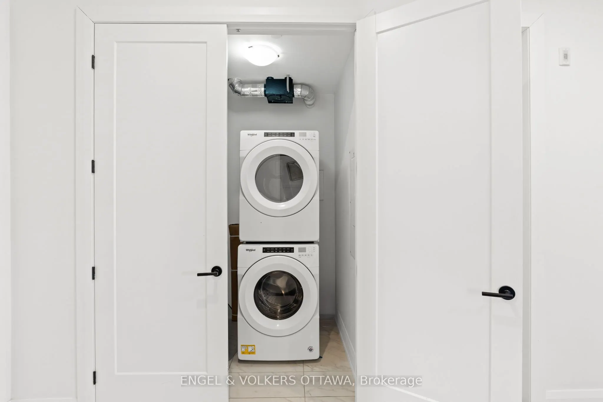 100 Cortile Private #301