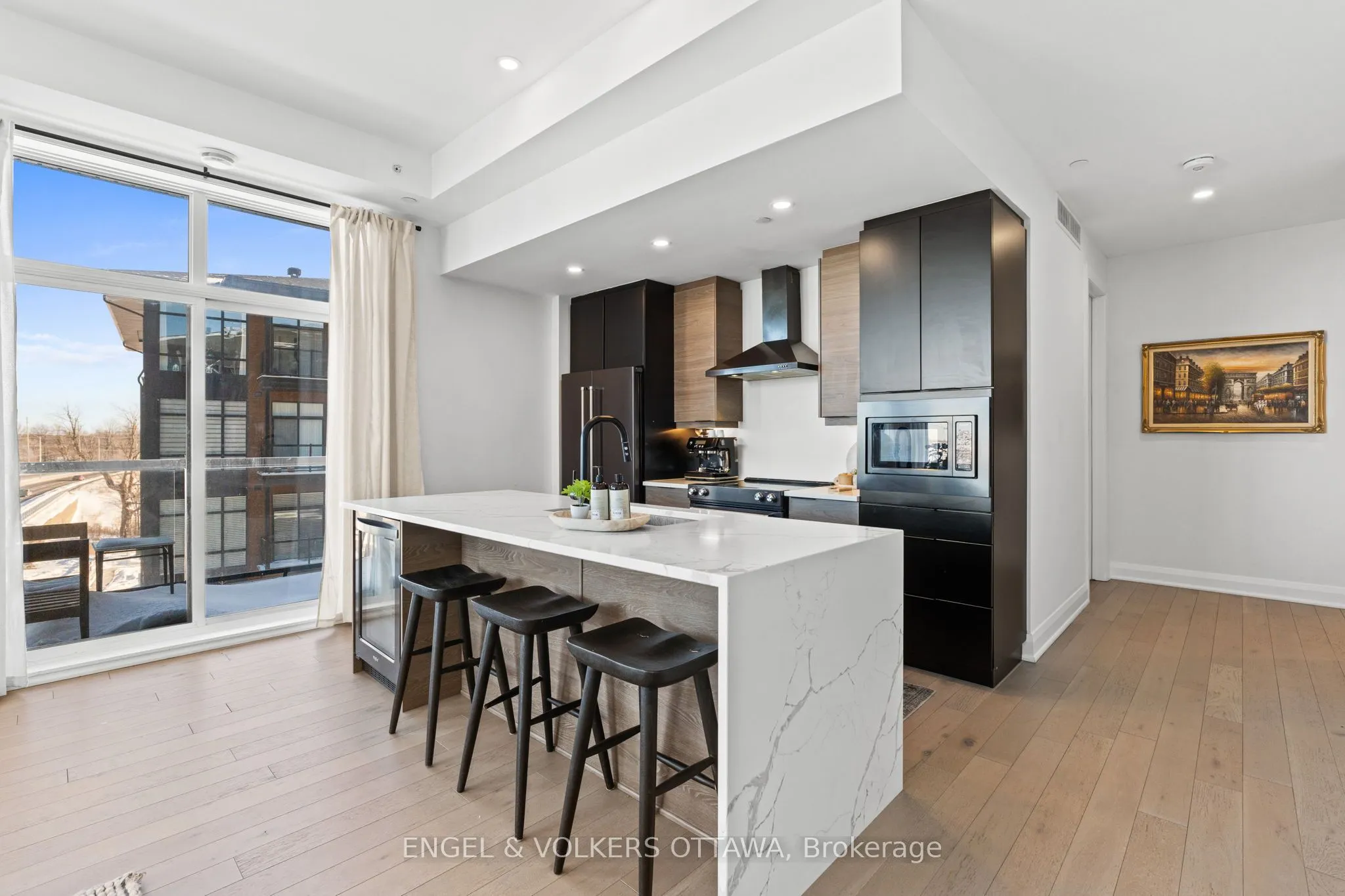 100 Cortile Private #301