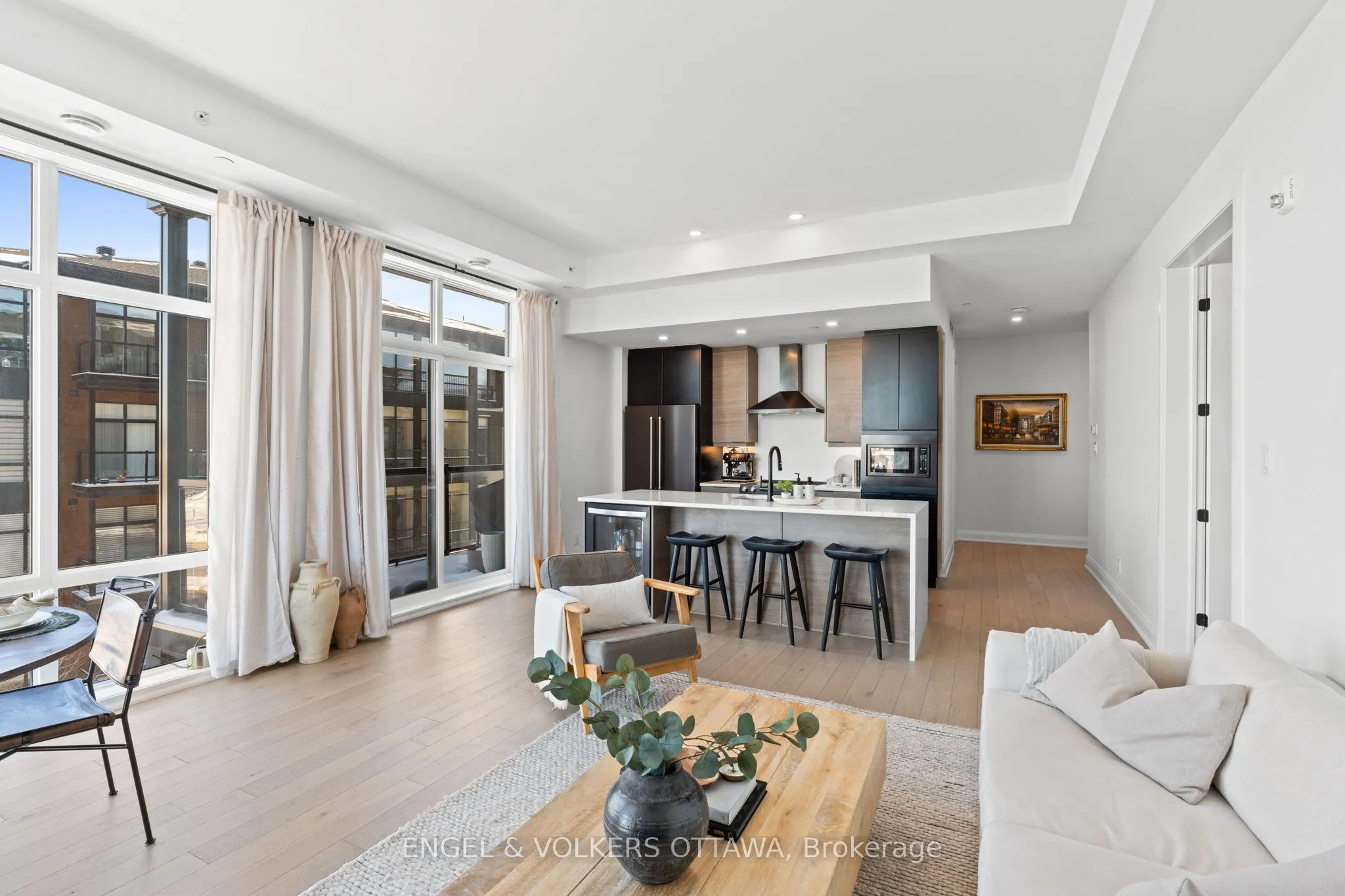 100 Cortile Private #301