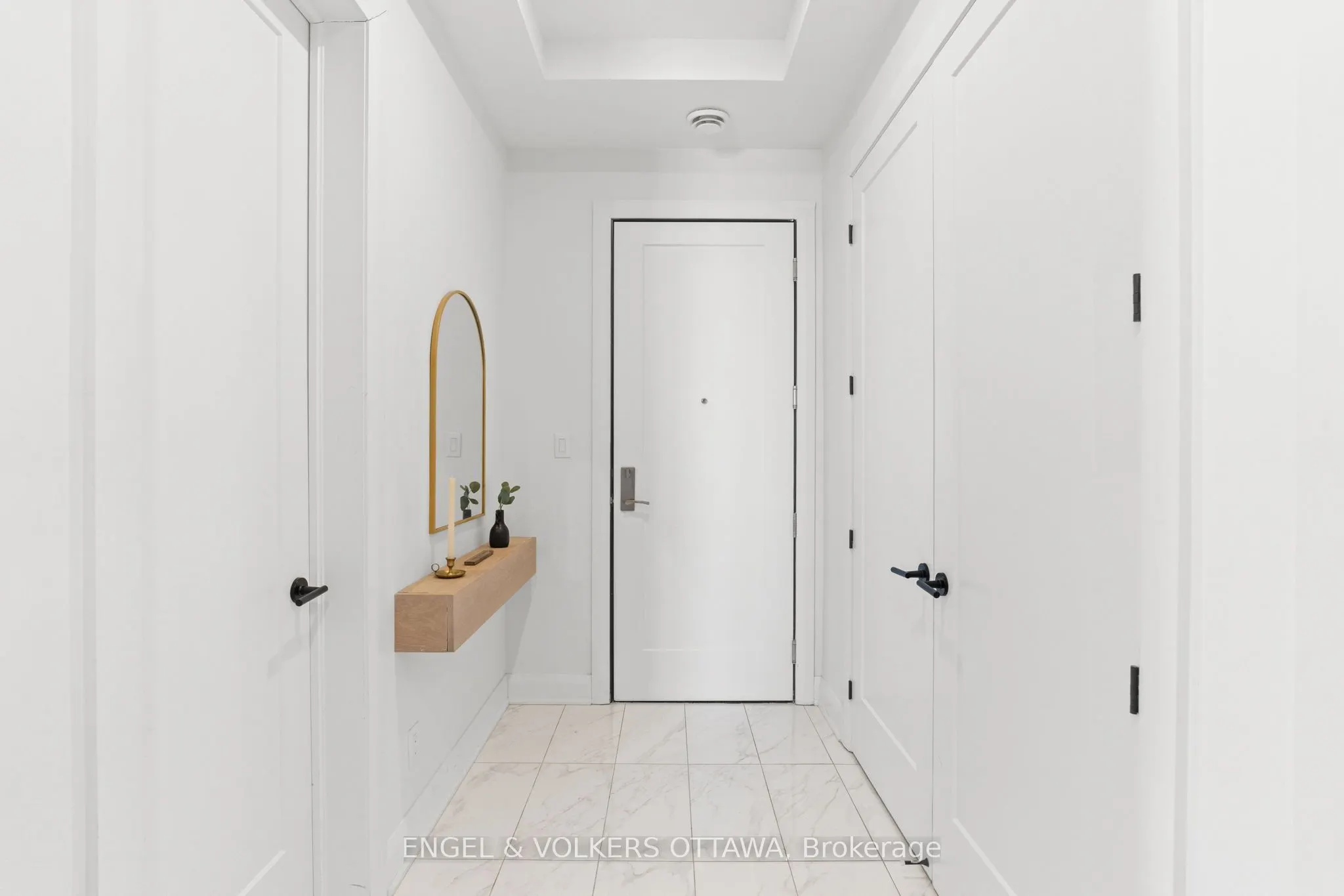 100 Cortile Private #301